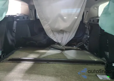 2025 Volvo V60 Cross Country Plus из США, поврежденный, VIN YV4L12WK5S2148051